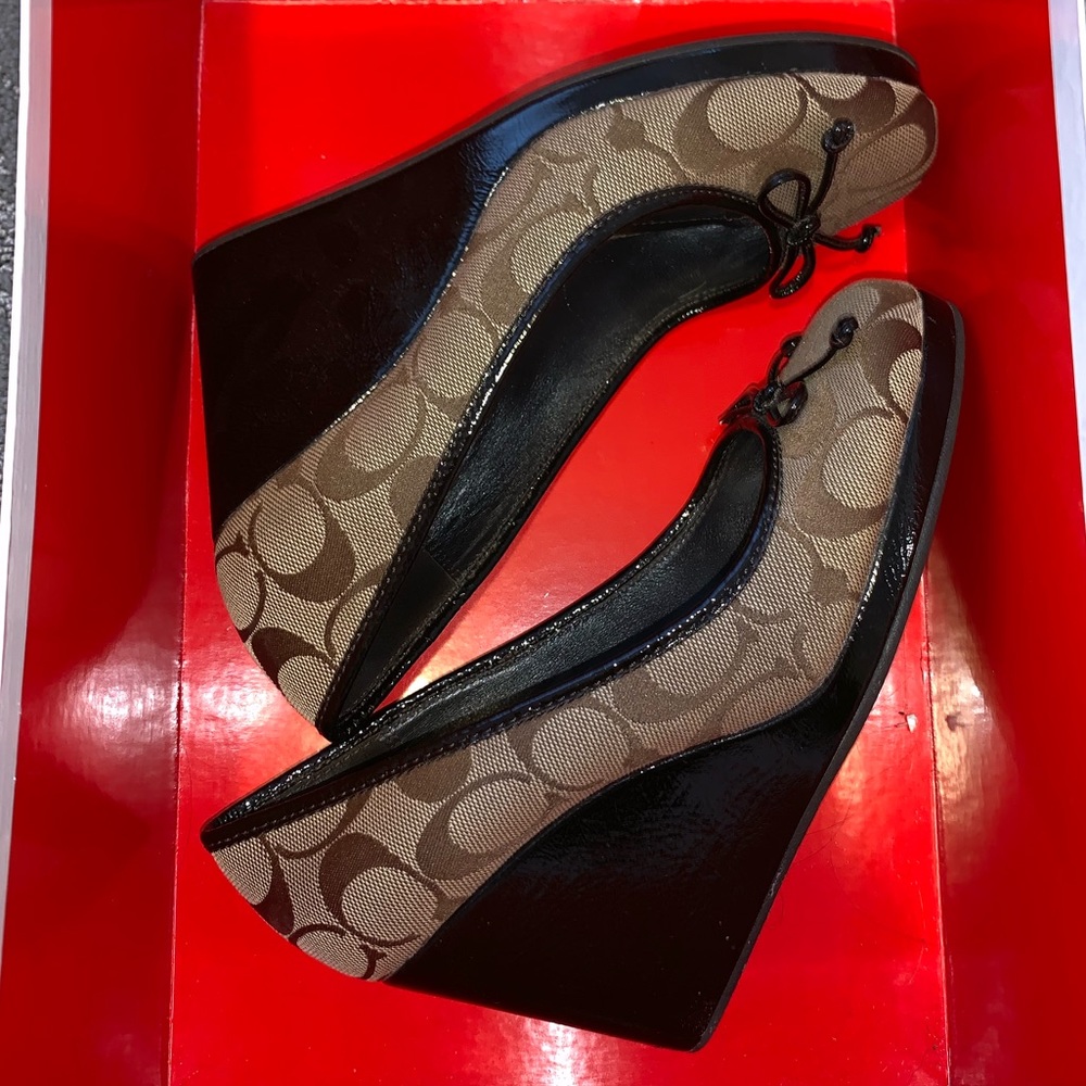 Coach wedge shoe size size 7